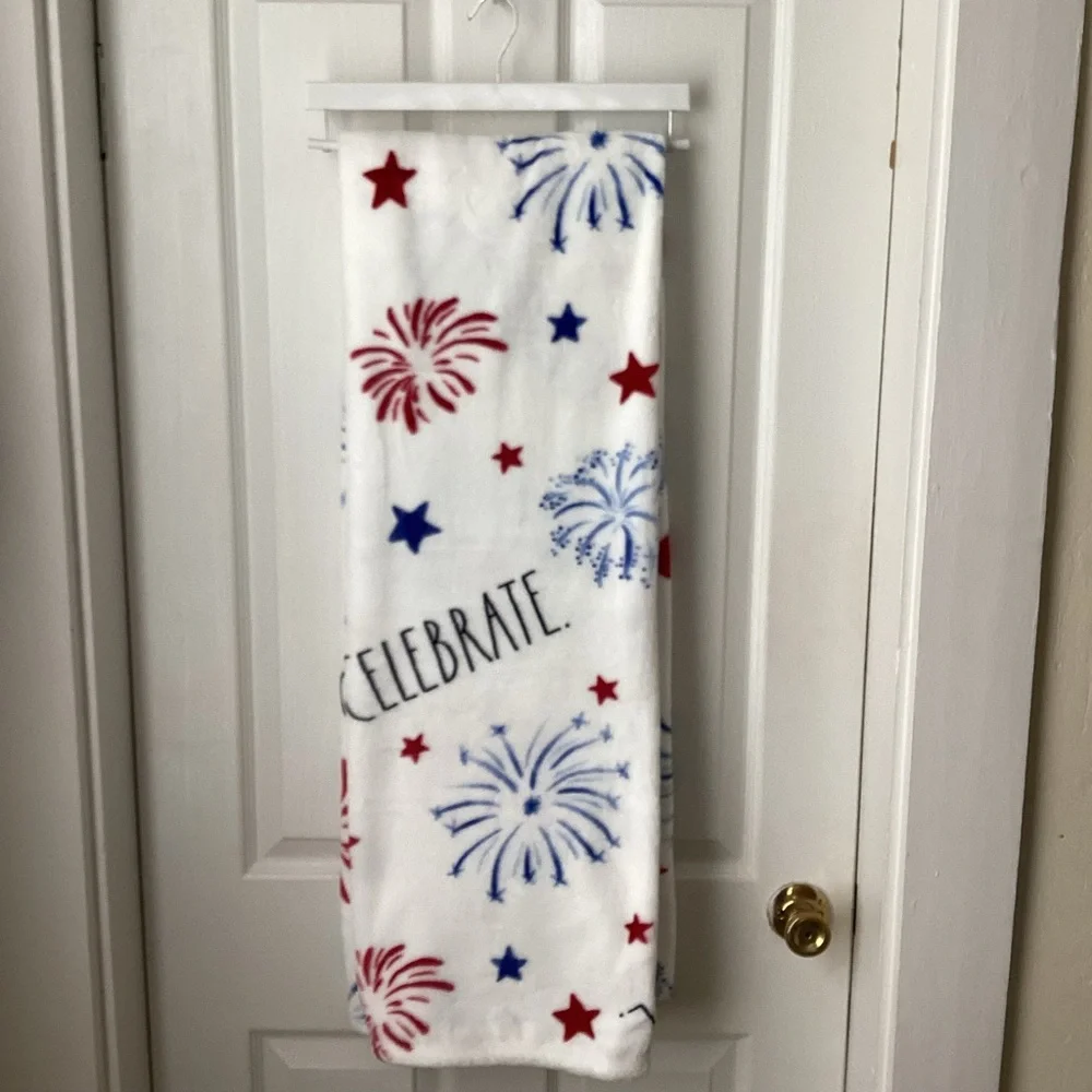 RAE DUNN: 4th of July soft plush throw blanket 50“ x 70“